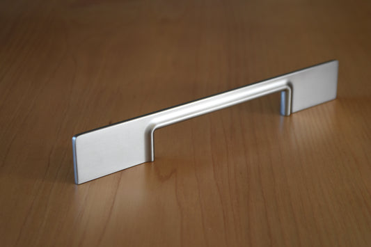 Alena Handle