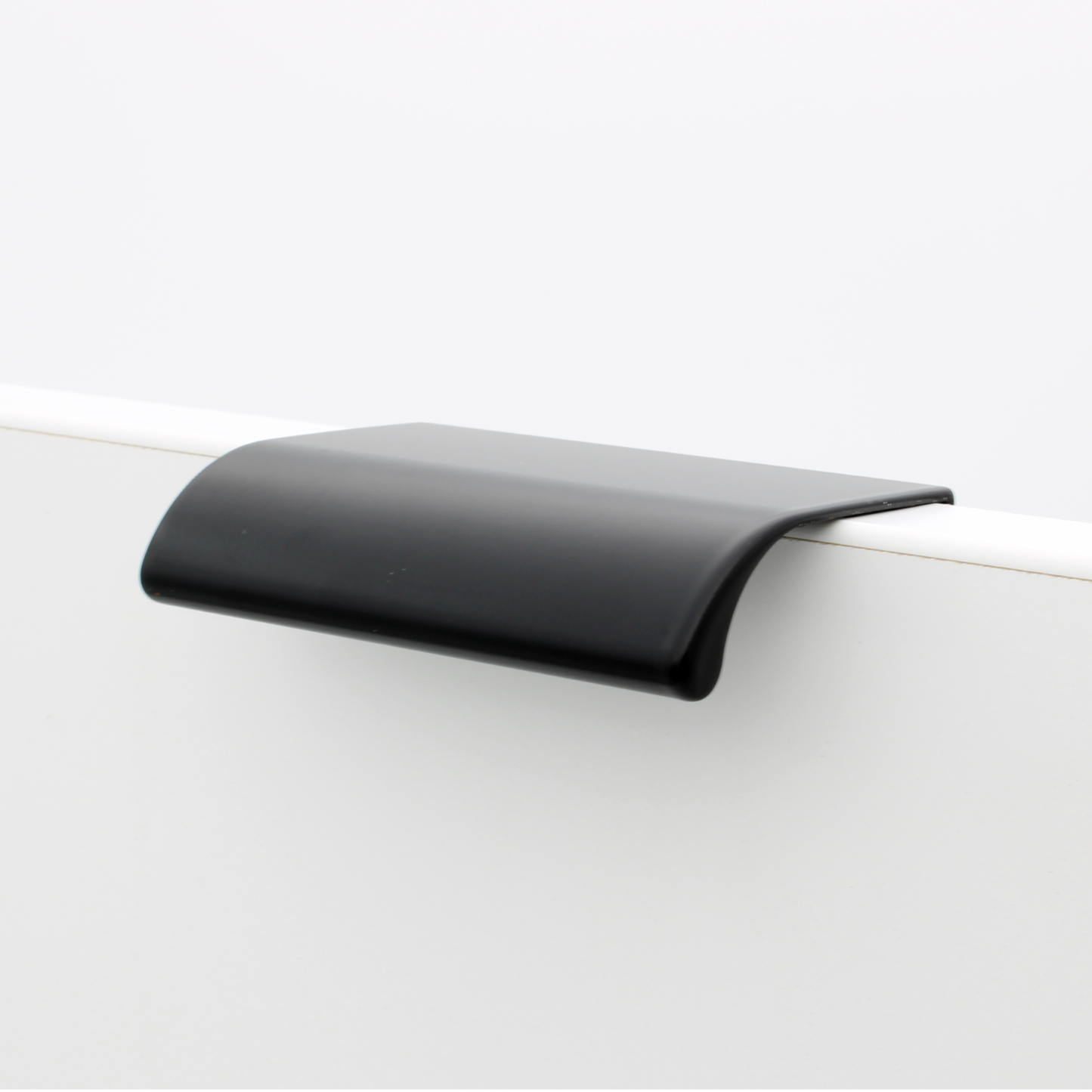 Lucia Overlay Handle
