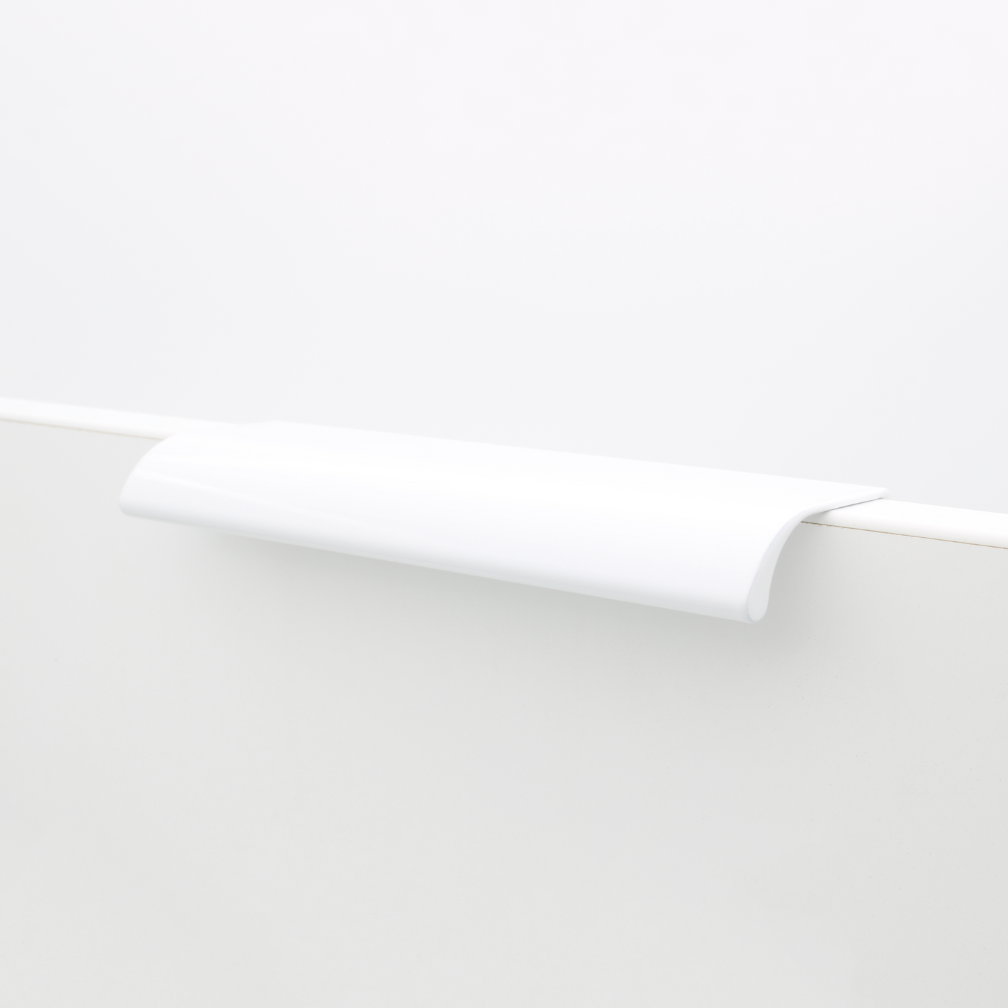 Lucia Overlay Handle