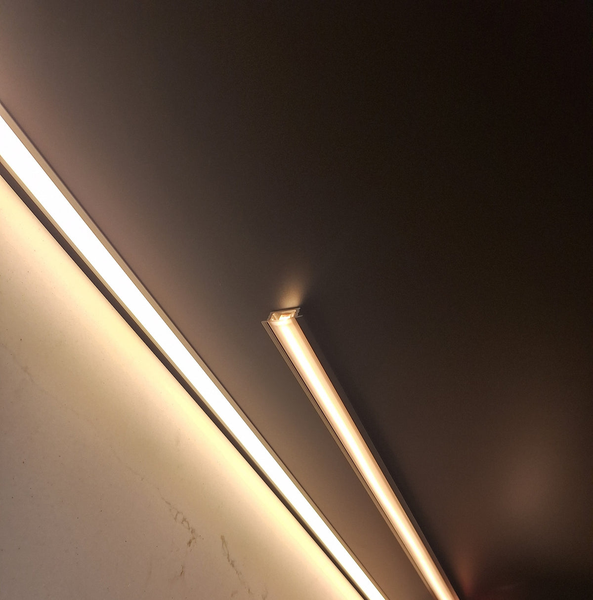 Zeus LED Inset Extrusion 7.5 & 14.5mm – Elite Hardware